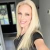 Michelle Tilley - @yourmakeupmom - Poshmark